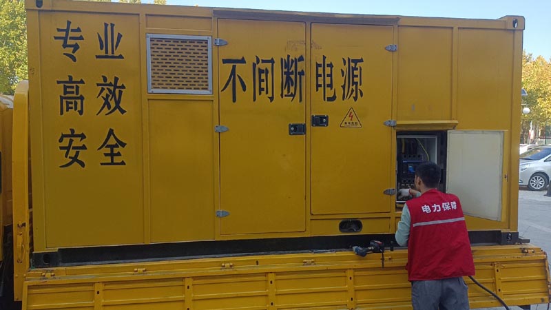 太谷柴油发电机组和UPS电源配合使用时，如何避免切换过程中的电力中断？